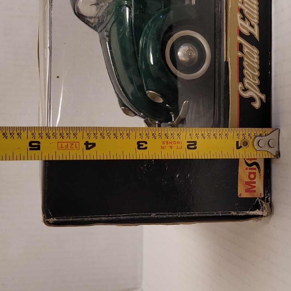 Vintage Maisto 1951 Volkswagen 1:18 Die Cast Car - Picture 17 of 17